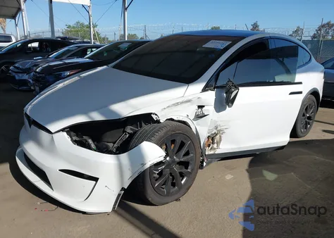 2022 Tesla Model X Dual Motor All-Wheel Drive z USA, uszkodzony, nr VIN 7SAXCBE57NF337329